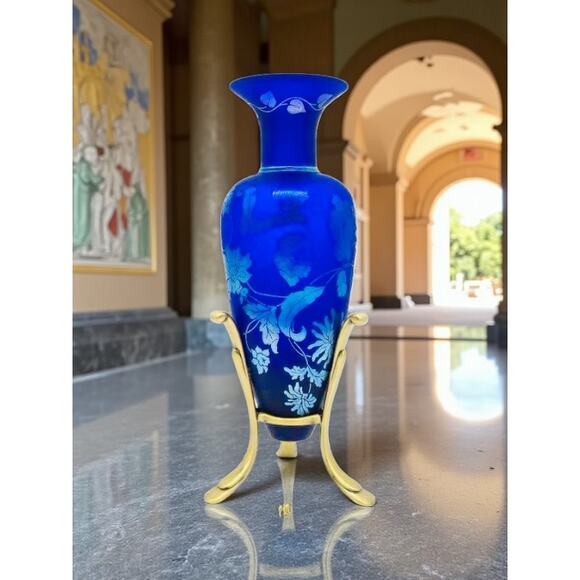 Fenton Favrene Amphora Vase-Nancy Fenton Signed-Centennial Blue Glass-Etched - Picture 4 of 8